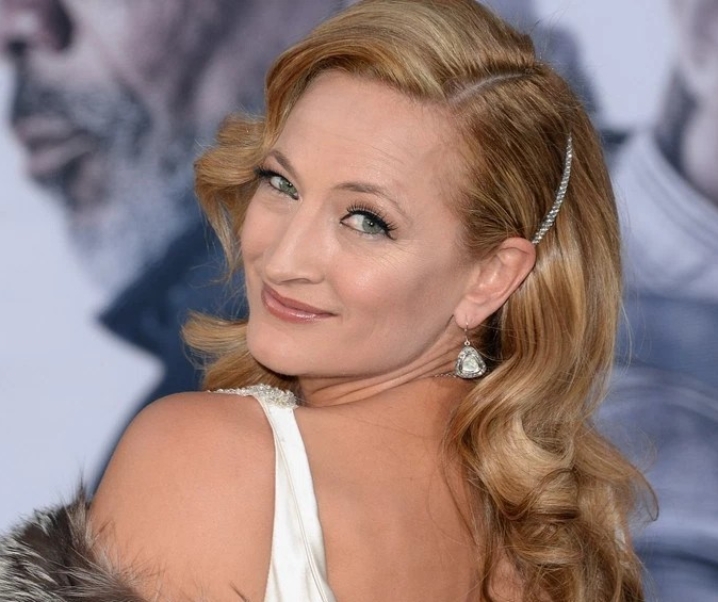 Vintage Style Icon: Zoe Bell